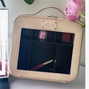 Impressions Cream Cosmetic Bag